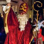 Sinterklaas Kingston needs puppet carriers